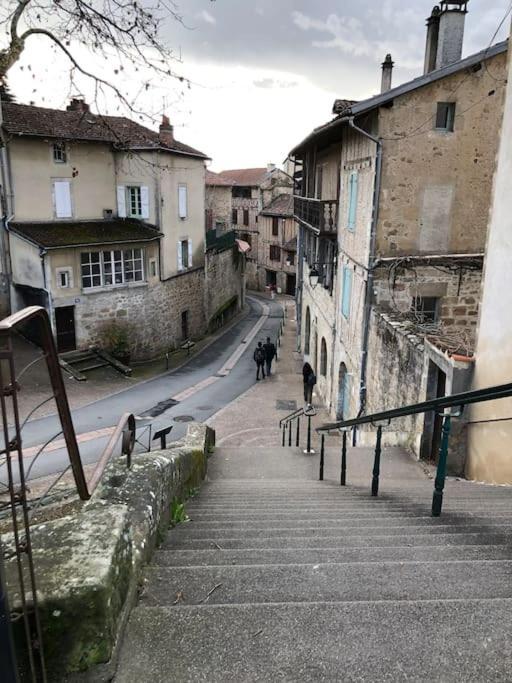Chez Sophie Et Gege. Maison De Ville, Deux Chambres, De Plain-Pied Figeac Bagian luar foto
