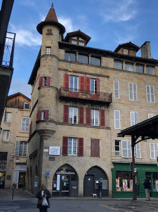 Chez Sophie Et Gege. Maison De Ville, Deux Chambres, De Plain-Pied Figeac Bagian luar foto