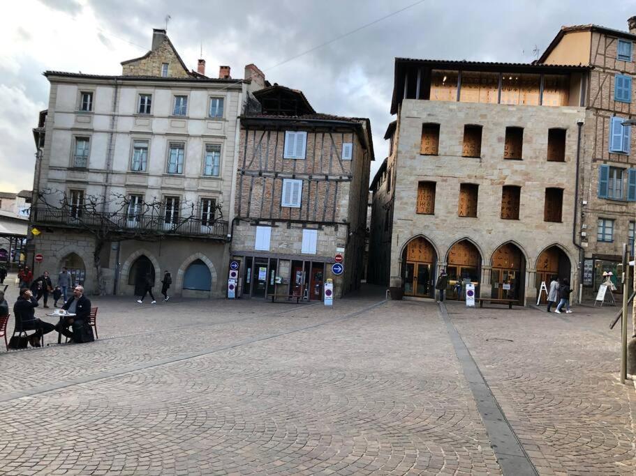 Chez Sophie Et Gege. Maison De Ville, Deux Chambres, De Plain-Pied Figeac Bagian luar foto
